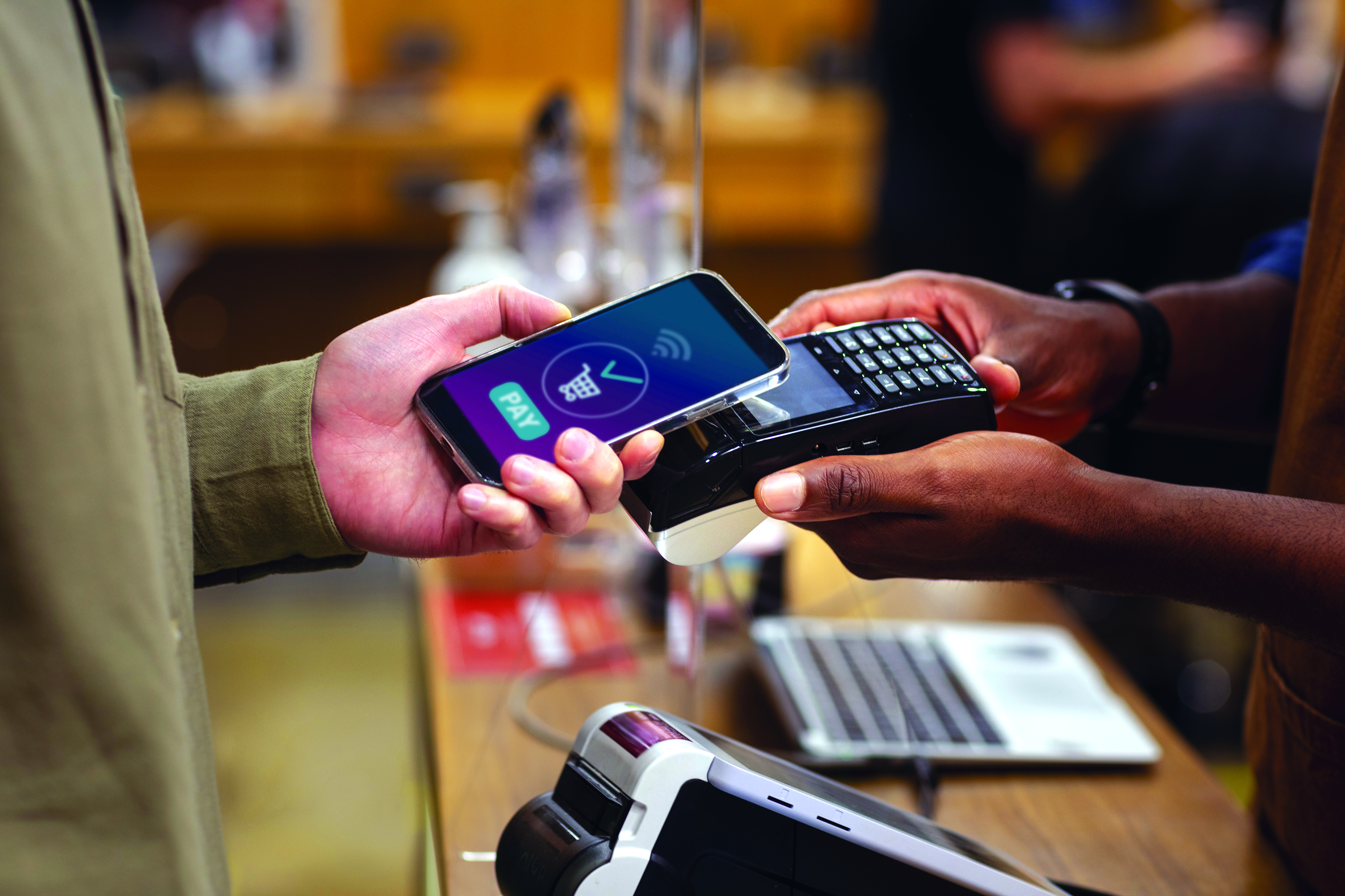 MONNAIE ÉLECTRONIQUE EN ZONE CEMAC : CETTE RÉVOLUTION SILENCIEUSE QUI REDÉFINIT L’ÉCONOMIE